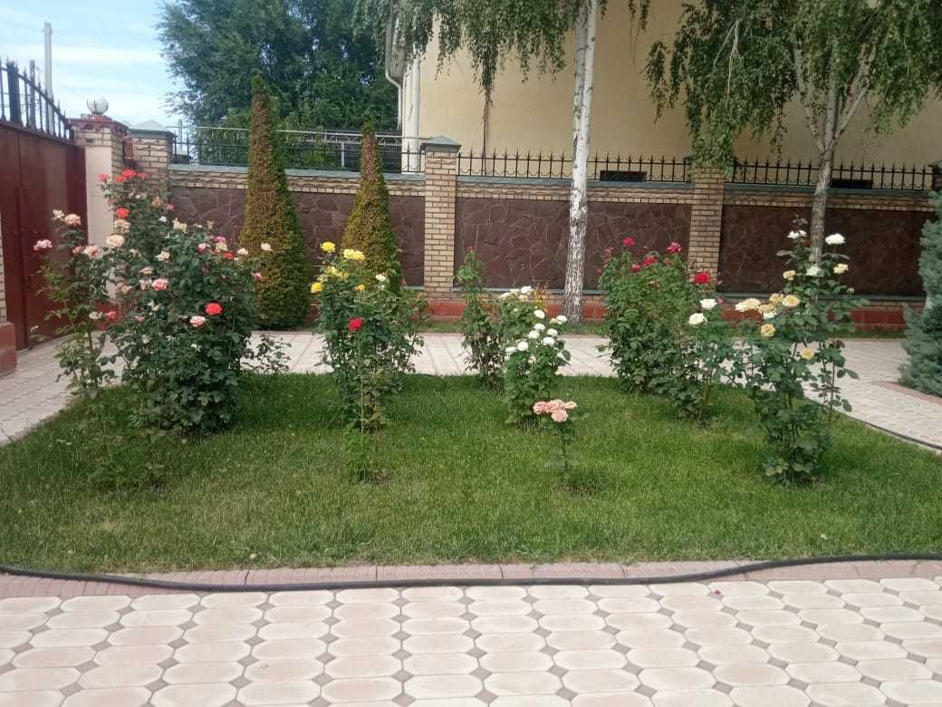 Продается 7 комнатный дом в центре города