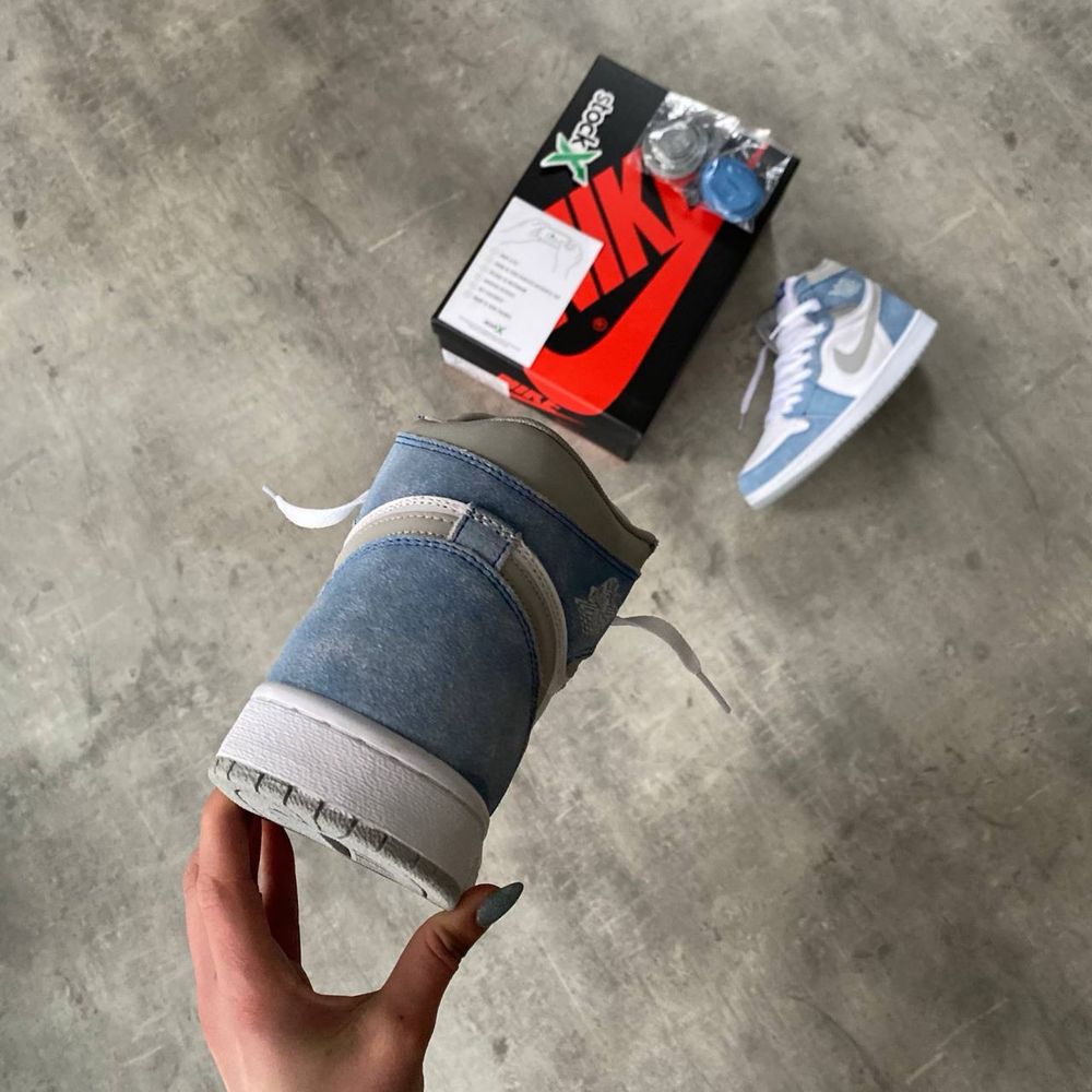 Намаление Air Jordan 1 High Retro OG 'Hyper Royal'