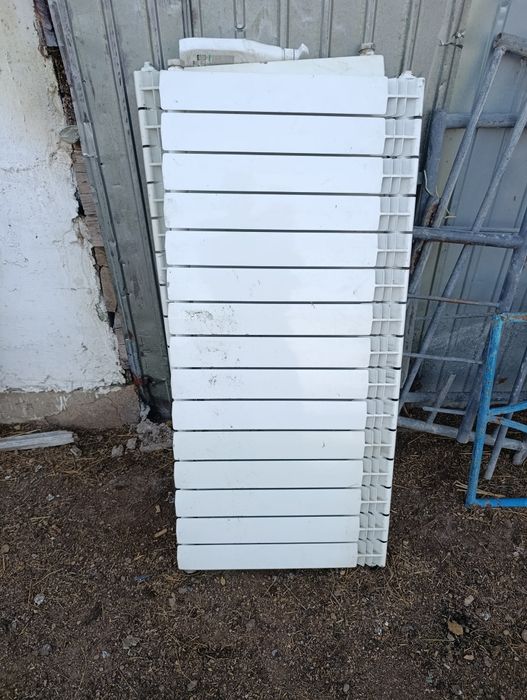 Продам 2 батареи