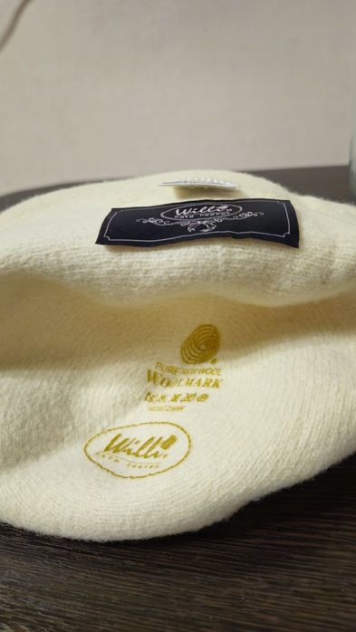 Продам очень тёплые шапки