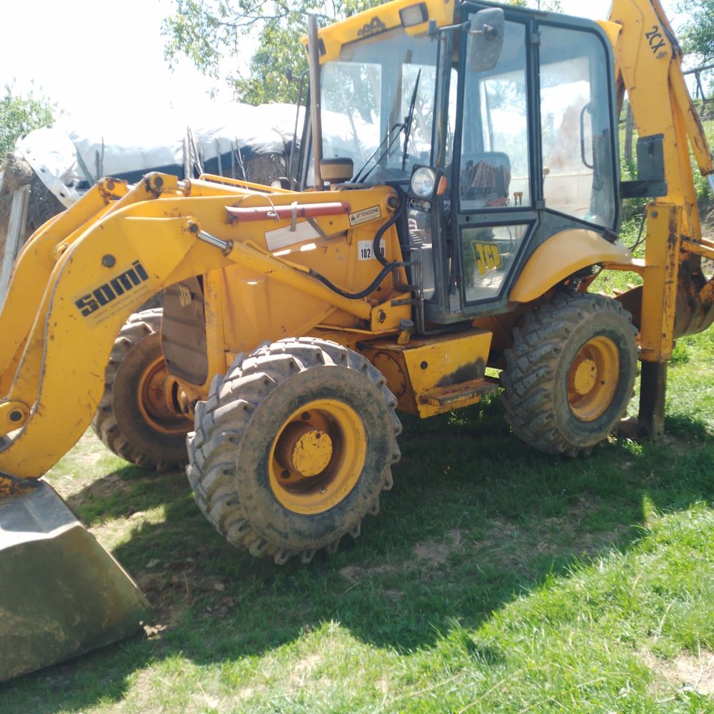 Buldoexcavator JCB 2CX