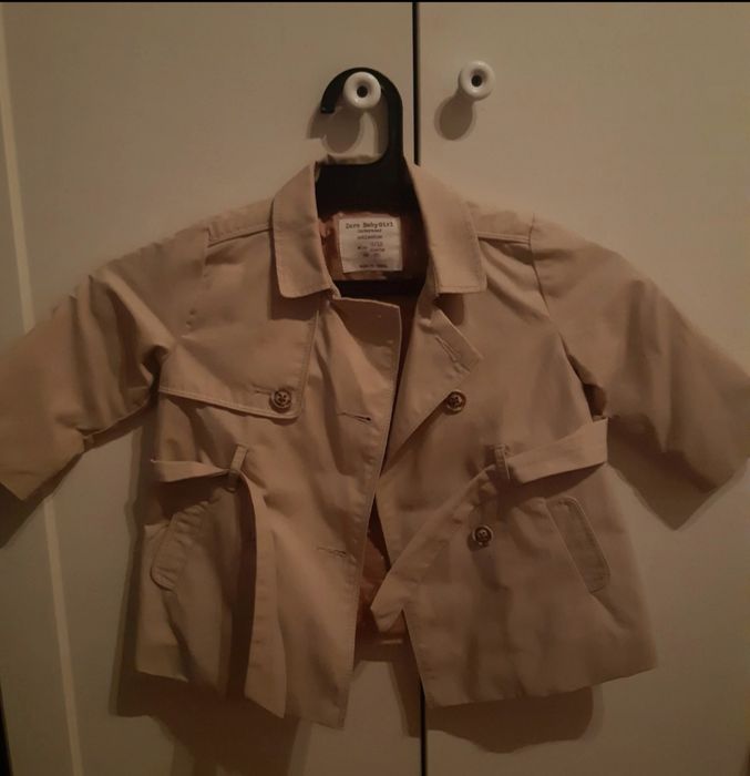 Vând trench zara fetita