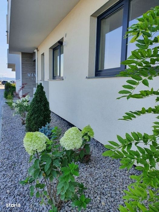 Garsoniera, 38.5 mp + 8 mp balcon, bloc nou Brasov, aprilie 2027