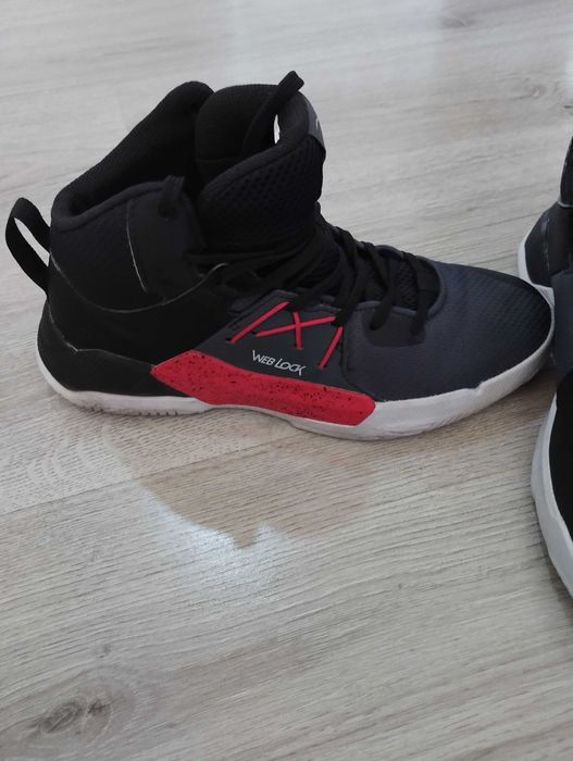Затворени обувки/ за баскетбол