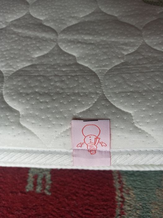 Матрак за бебешка кошара