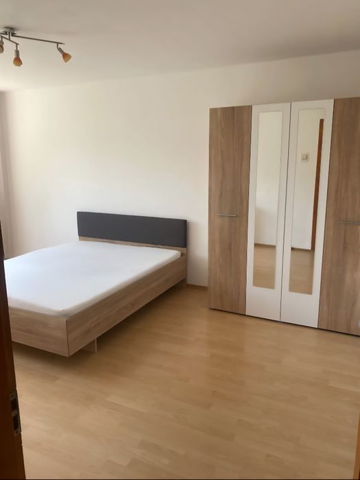 Proprietar închiriez apartament cu 2 camere zona Soarelui