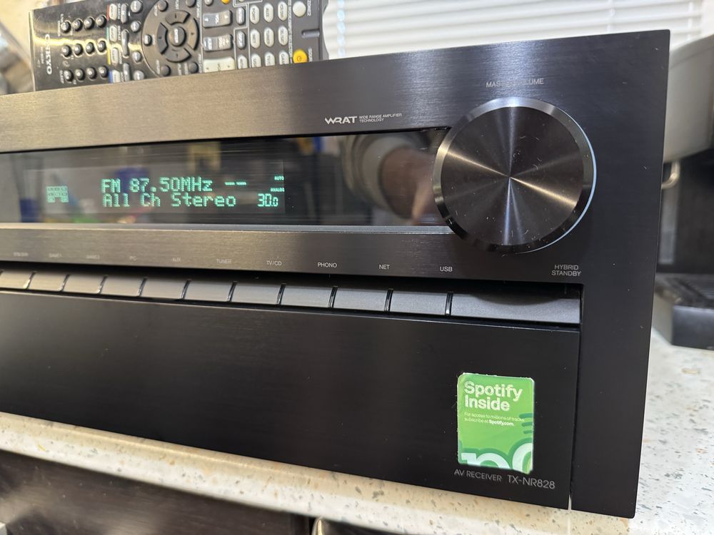 Onkyo TX-NR828 Bluetooth Wi-Fi