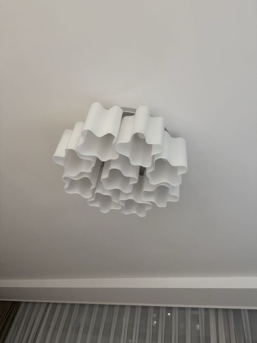 Продаются две одинаковые люстры