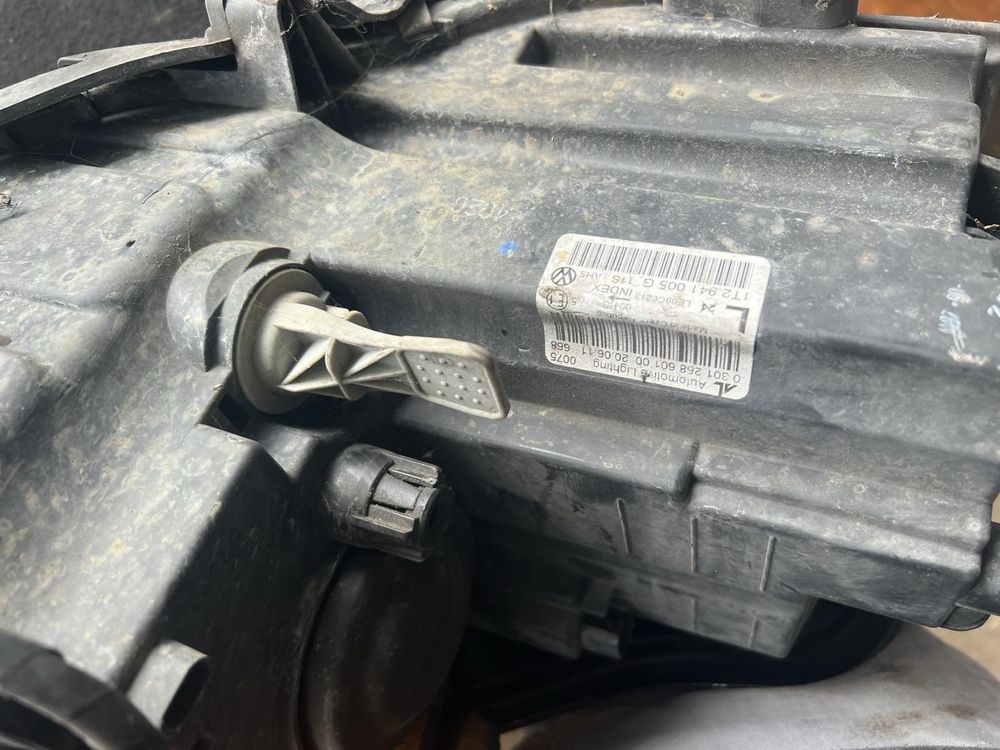 Оригинален Фар за VW TOURAN (10-15г.) Ляв десен Туран 2 фарове