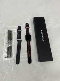 Apple Watch SE 44mm Nike