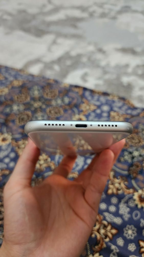 iPhone 11 64GB White RU/A Hamma joyi radnoy ochilmagan