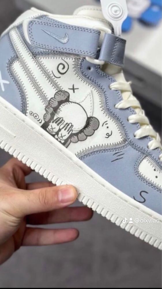 Air Force 1 mid Kaws