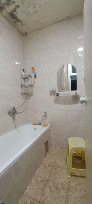 Срочно Сотилади Йул Буйида Чилонзор12 2/1/4 фасад 10метр