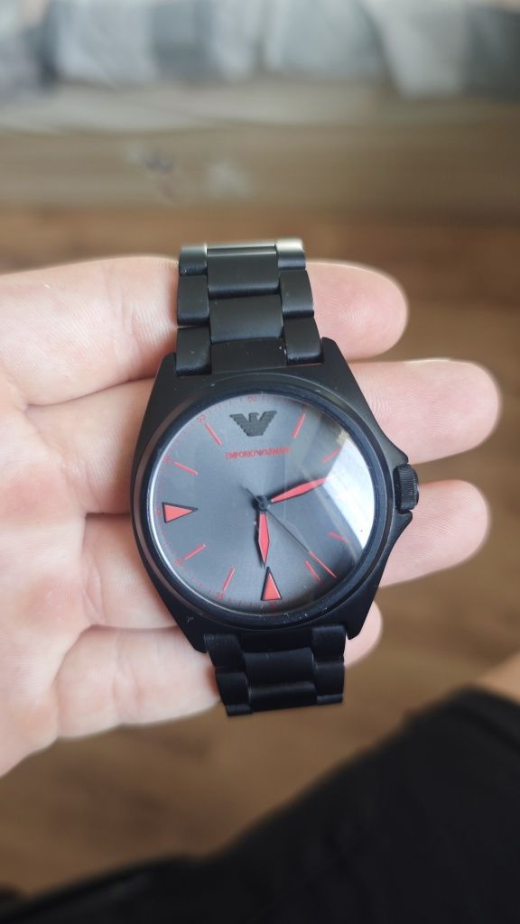 Часовник Emporio Armani