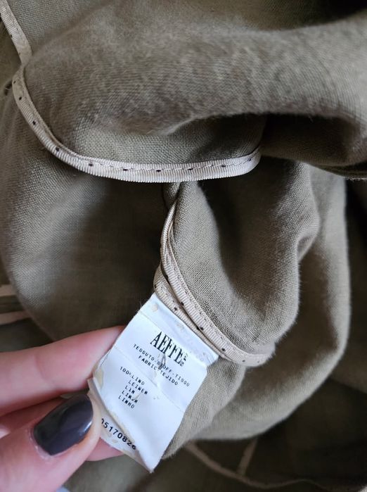 Лимитирано сако на Moschino