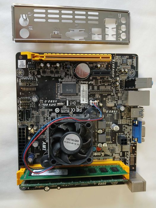 Kit Placa baza BIOSTAR AM1 Procesor AMD 3850 Kabini RAM 6GB  Cooler