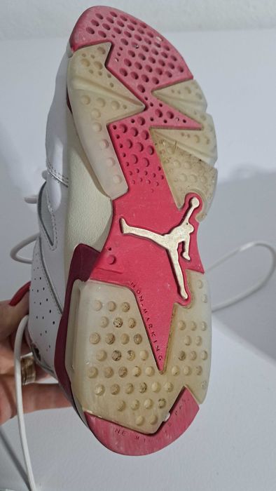 Adidasi Nike Jordan marimea 37,5