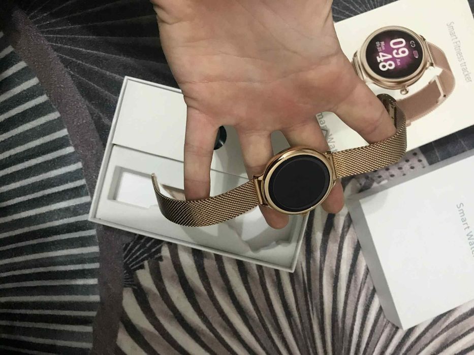 Смарт спортен часовник