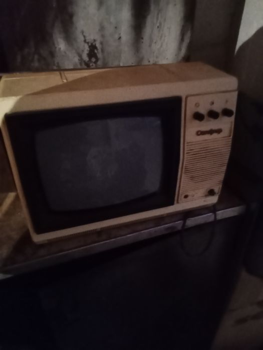 Продам телевизор