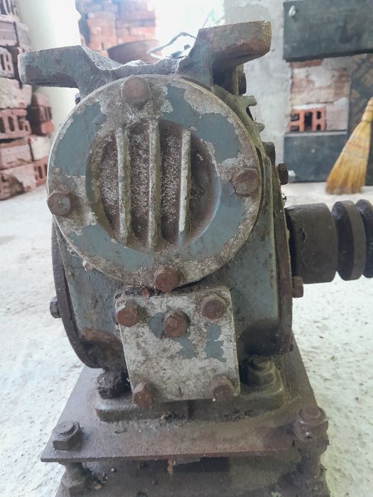 Редуктор 1 към 27