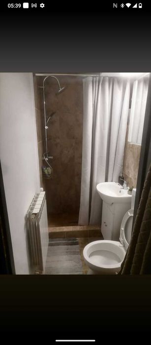 Vând apartament  zona stadion