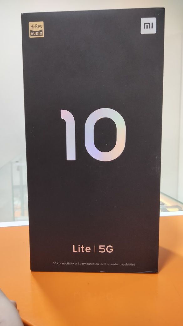 Продаю б/у 100% оригинал дисплей на Xiaomi Mi 10 Lite 5G