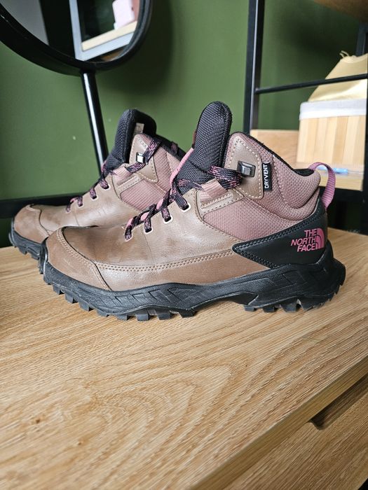 Обувки the north face