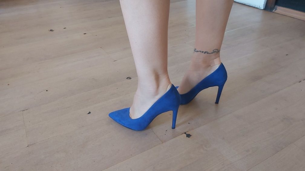 Сини остри обувки