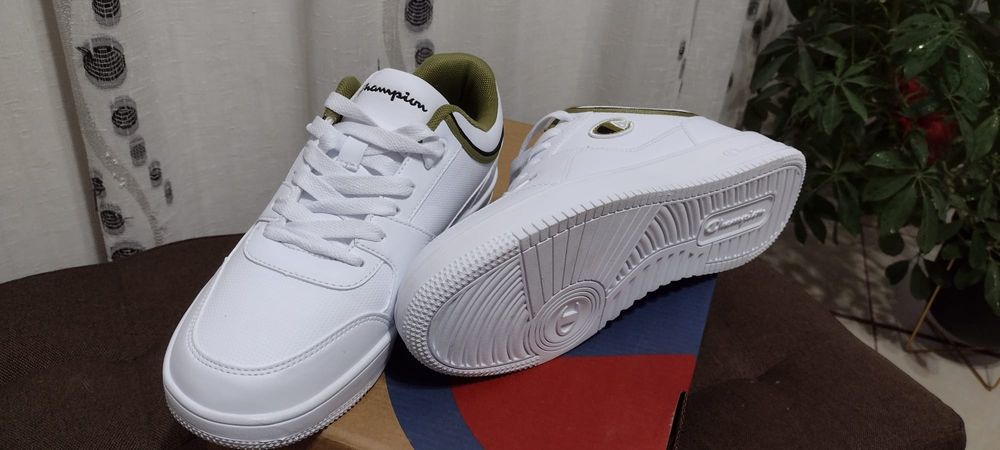 Adidas pantof sport  Champion marime 42 barbati, nou cu eticheta