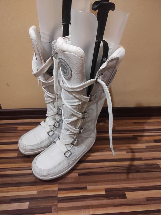 Cizme dama Timberland înalte -impermeabile piele  îmblănite