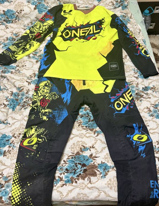 Vând Echipament enduro/motocross