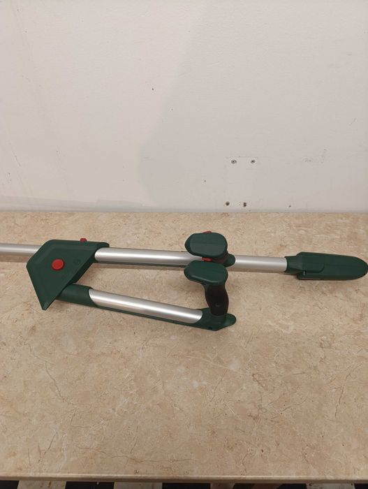 Акумулаторен тример за трева BOSCH Universal GrassCut 18V-260