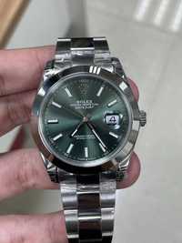 Rolex Datejust 41mm Silver-Green dial oyster