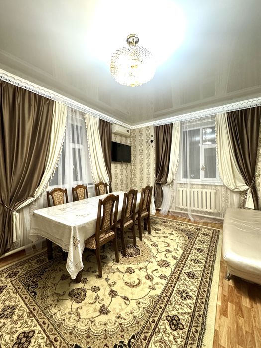 Продаются стол со стульями