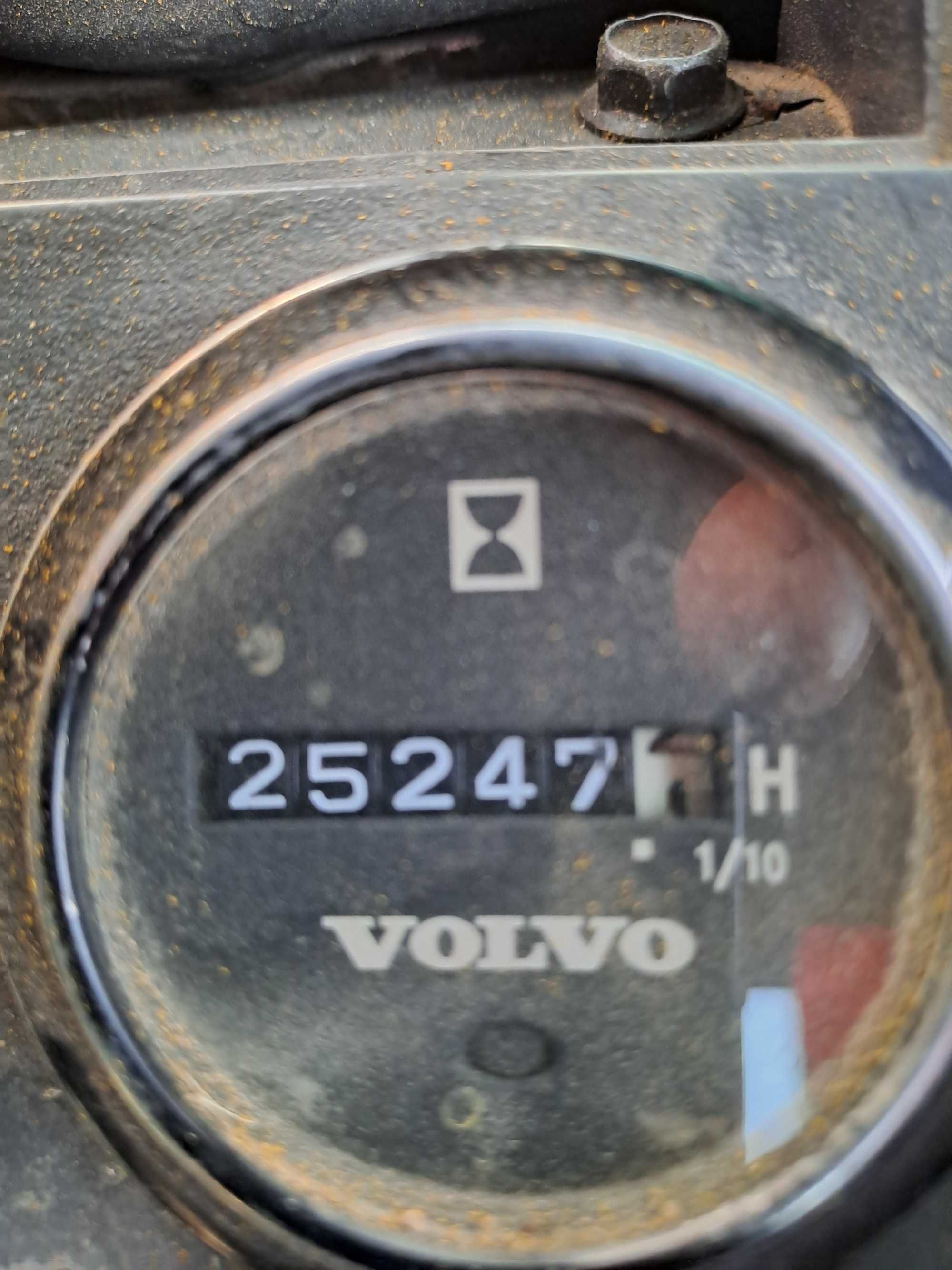 volvo ew145B PRIME эксковатор сотилади 2011й. 25000м\ч 48000$