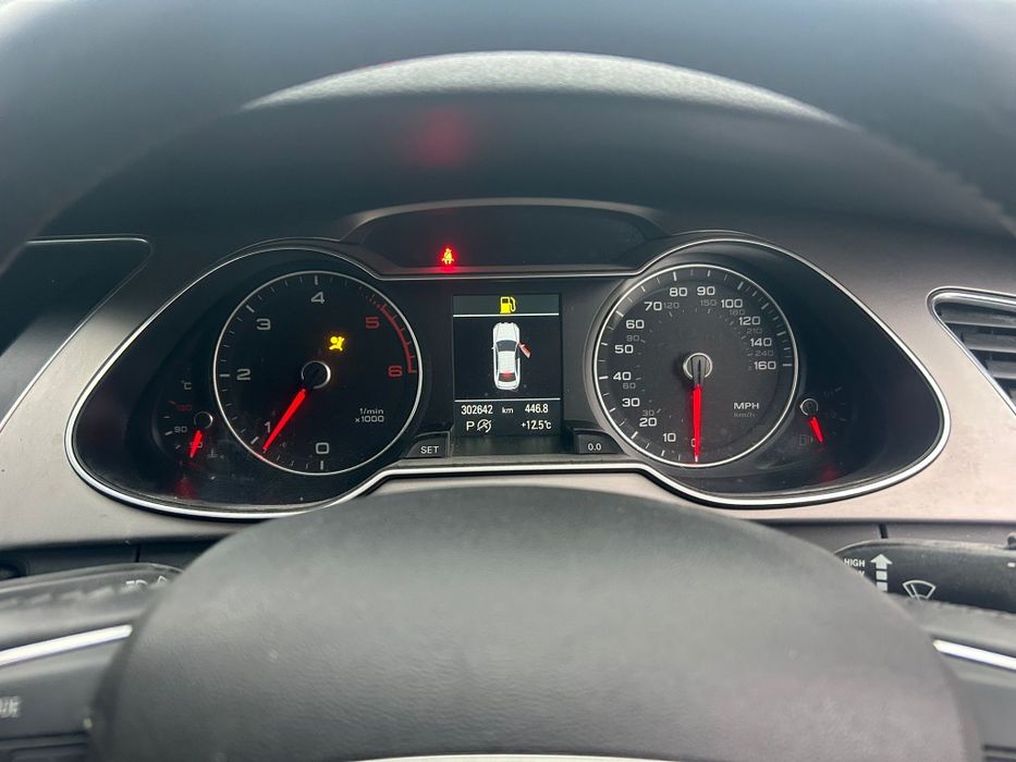Vand Audi A4 2013 2.0 tdi -Multitronic Avariat!