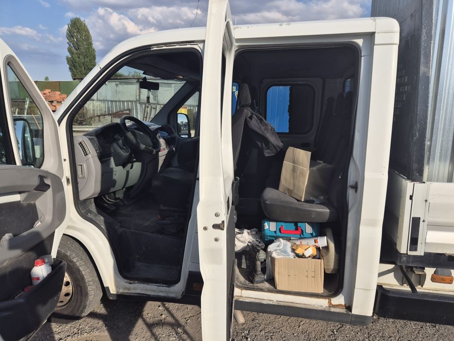 Товарен бус Peugeot boxer 2.2 HDI