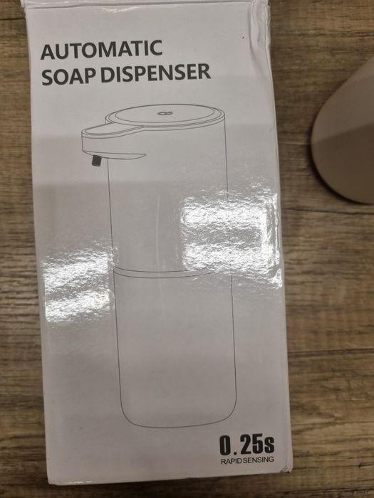 Автоматичен дозатор за течен сапун диспенсър