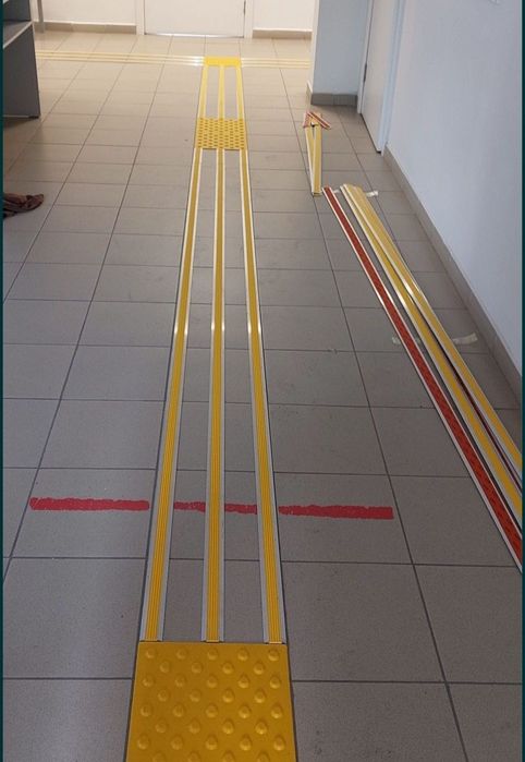 Тактильные таблички с азбукой Брайля, ленты, адаптация