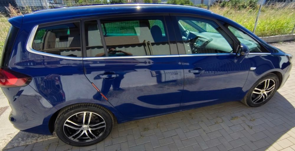 Opel Zafira Tourer ( 7 locuri )