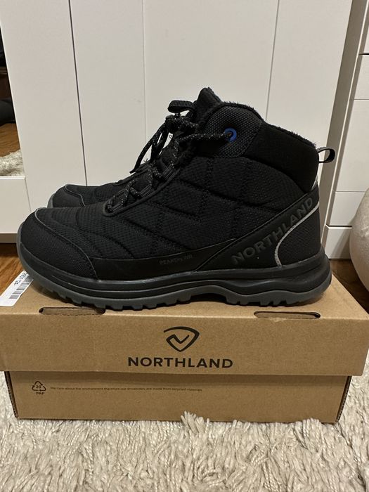 Фирменные зимние ботинки