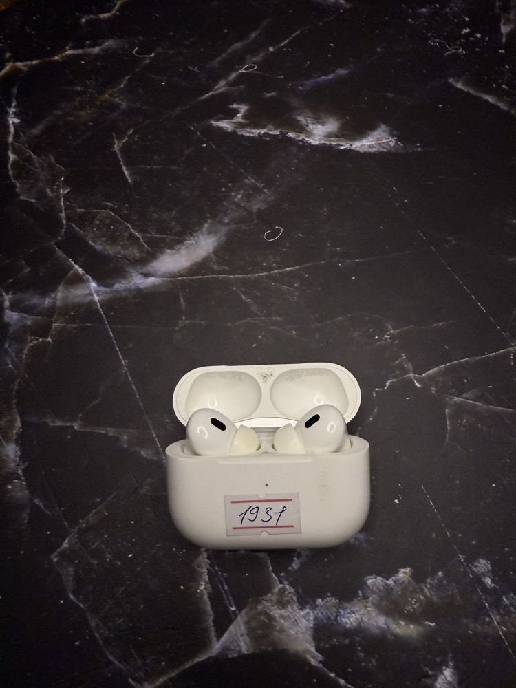 Apple AirPods Pro 2