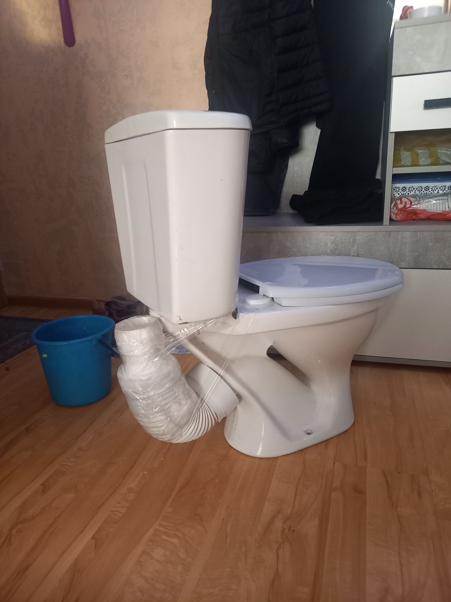 Продам унитаз в отличном состоянии.