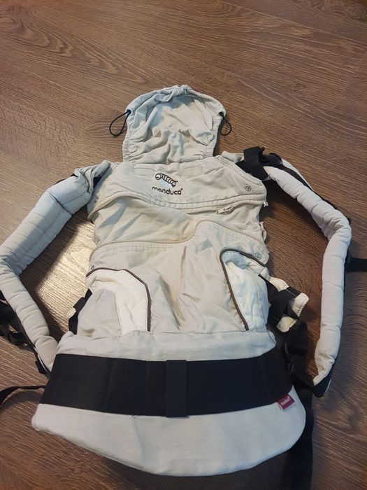 Vând marsupiu( portbebe )MANDUCA 3,5-20kg