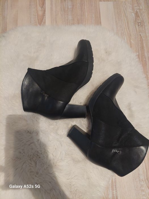 Дамски черни боти