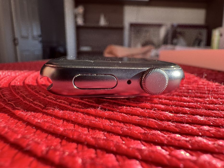 Apple Watch SE (2nd Gen) 44 mm