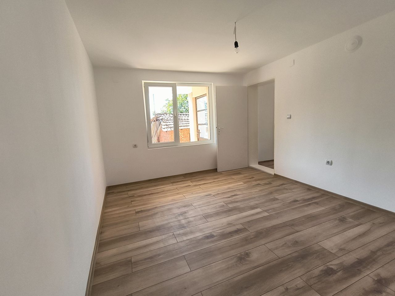 Продава се Къща в с. Тръстеник, Област Русе - 103 кв.м за 678 €/кв.м - Снимка #9