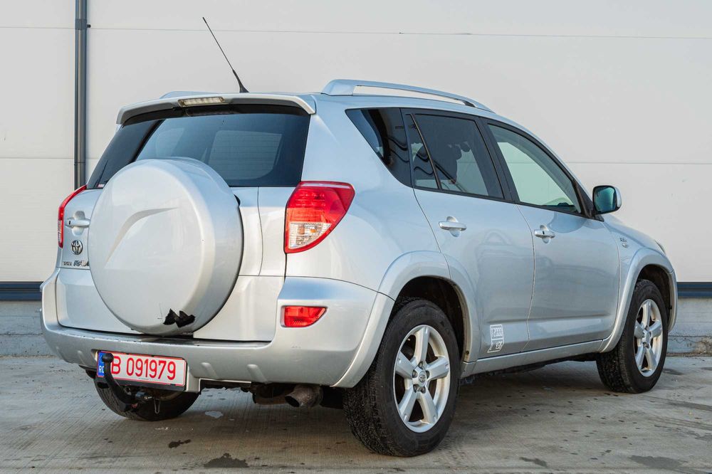 Toyota Rav 4 2,2 D-CAT 177cai 4x4 - Utilitara cu 2 locuri
