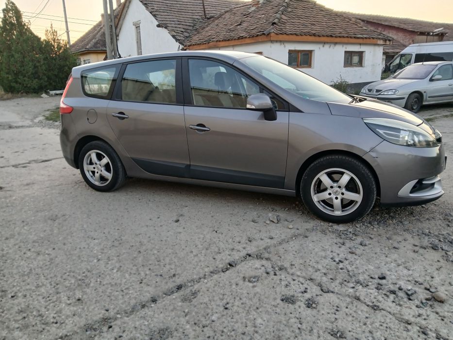 Renault Grand  Scenic 1.5 110 cai 7 locuri Facelift