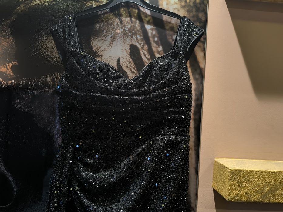 Официална рокля с пайети